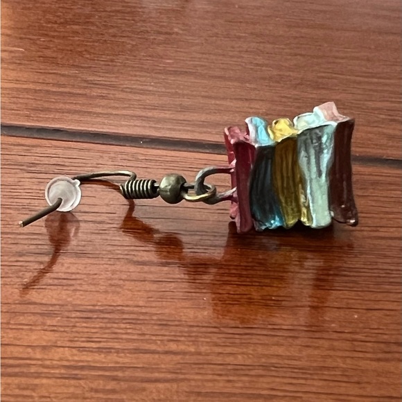 Vintage Stacked Book Earrings - Picture 4 of 5